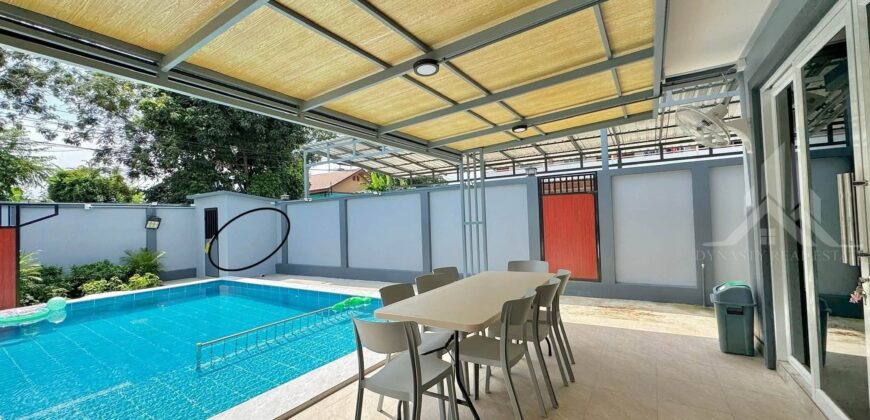 Detached House for Rent in Pattaya, 4 Beds