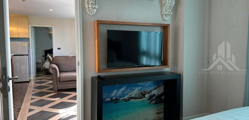 Spacious 2-Bedroom Condo at Espana Jomtien for Sale