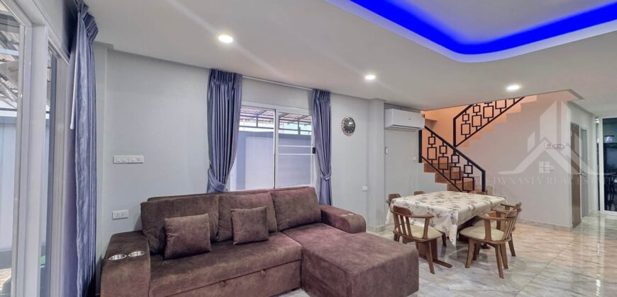 Detached House for Rent in Pattaya, 4 Beds
