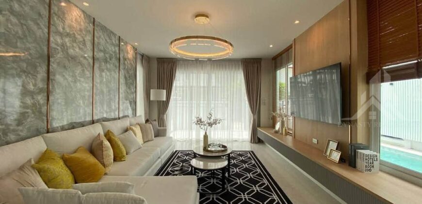 Luxury 4-Bed Pool Villa for Rent in Pattaya