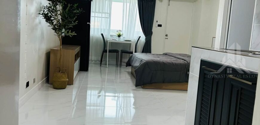 Sea View 1 Bedroom Condo in Pattaya for Sale