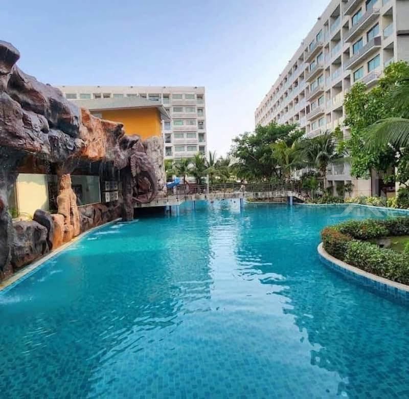 Laguna beach resort 3 studio for sale in jomtien