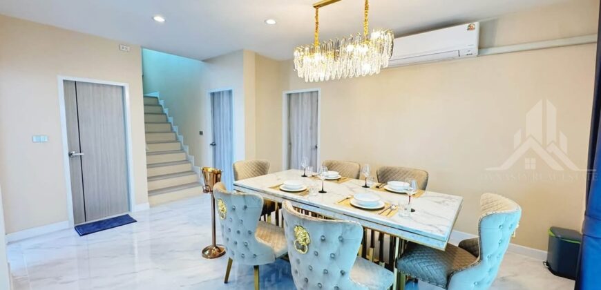 Supalai Park Ville Sukhumvit-Pattaya 3-Bedroom House For Rent | Nong Prue