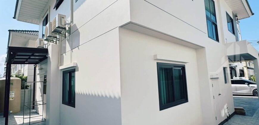 Supalai Park Ville Sukhumvit-Pattaya 3-Bedroom House For Rent | Nong Prue