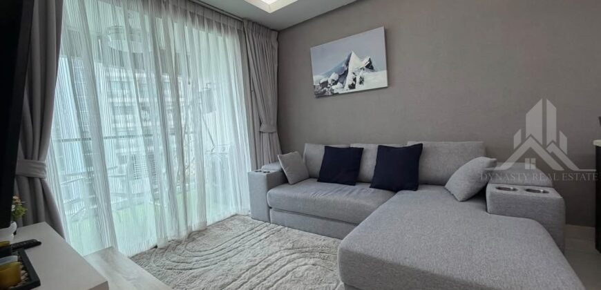 Laguna Beach Resort 1 – Pool View For Rent