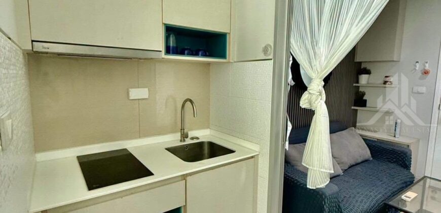 Centric Sea Pattaya 1-Bedroom Corner Condo For Rent | 14th Floor
