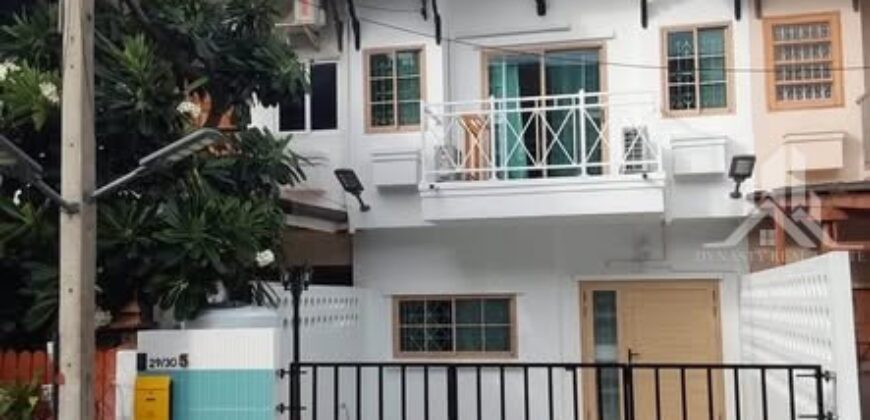 Townhome For Rent – 3 Floors Near Jomtien Beach