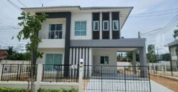 Lalin Property Village House 4-Bed House in Village for Rent