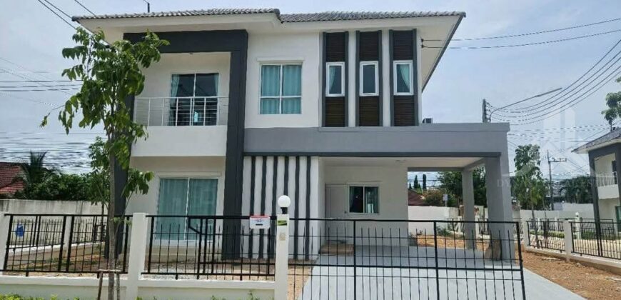 Lalin Property Village House 4-Bed House in Village for Rent