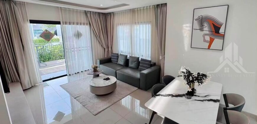 PATTA ELEMENT 4-Bed House in Village for Rent in Pattaya