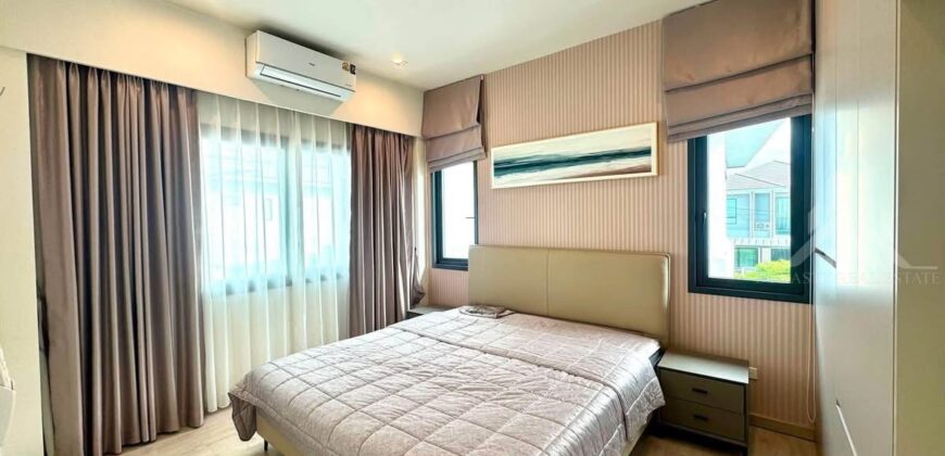 PATTA ELEMENT 4-Bed House in Village for Rent in Pattaya