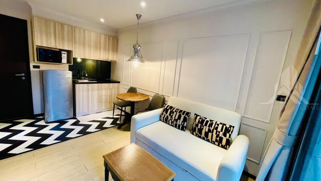 Venetian signature condo resort pattaya for sale