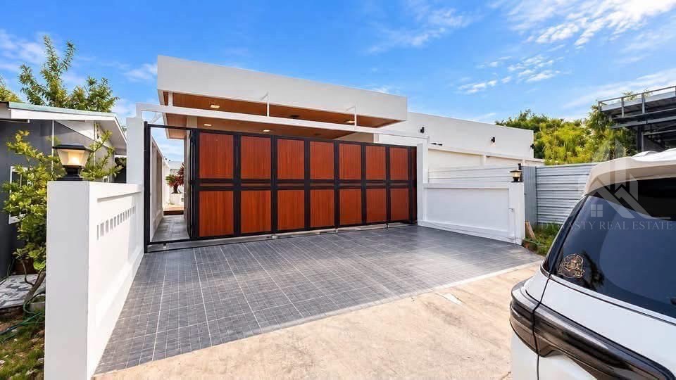 4-Bed Pool Villa For Rent In Pattaya – Fully Furnished 4-bed pool villa for rent in pattaya – fully furnished