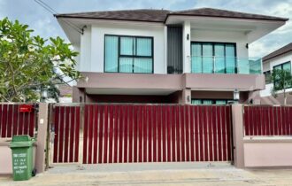 The Lake Huay Yai | 4-Bed Pool Villa For Rent
