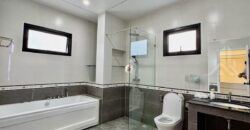 The Lake 4-Bed Pool Villa for Rent in Huay Yai
