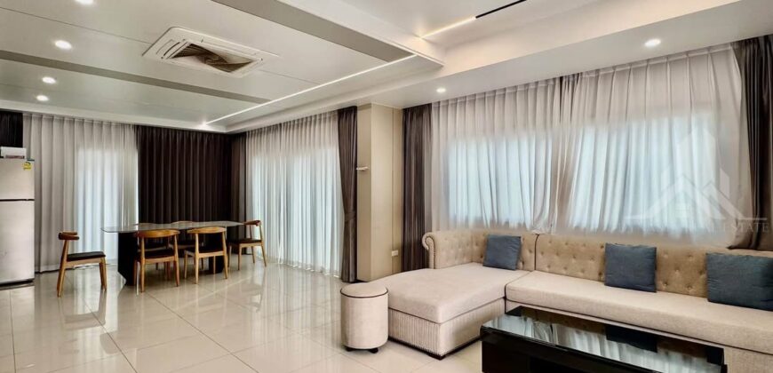 The Lake 4-Bed Pool Villa for Rent in Huay Yai