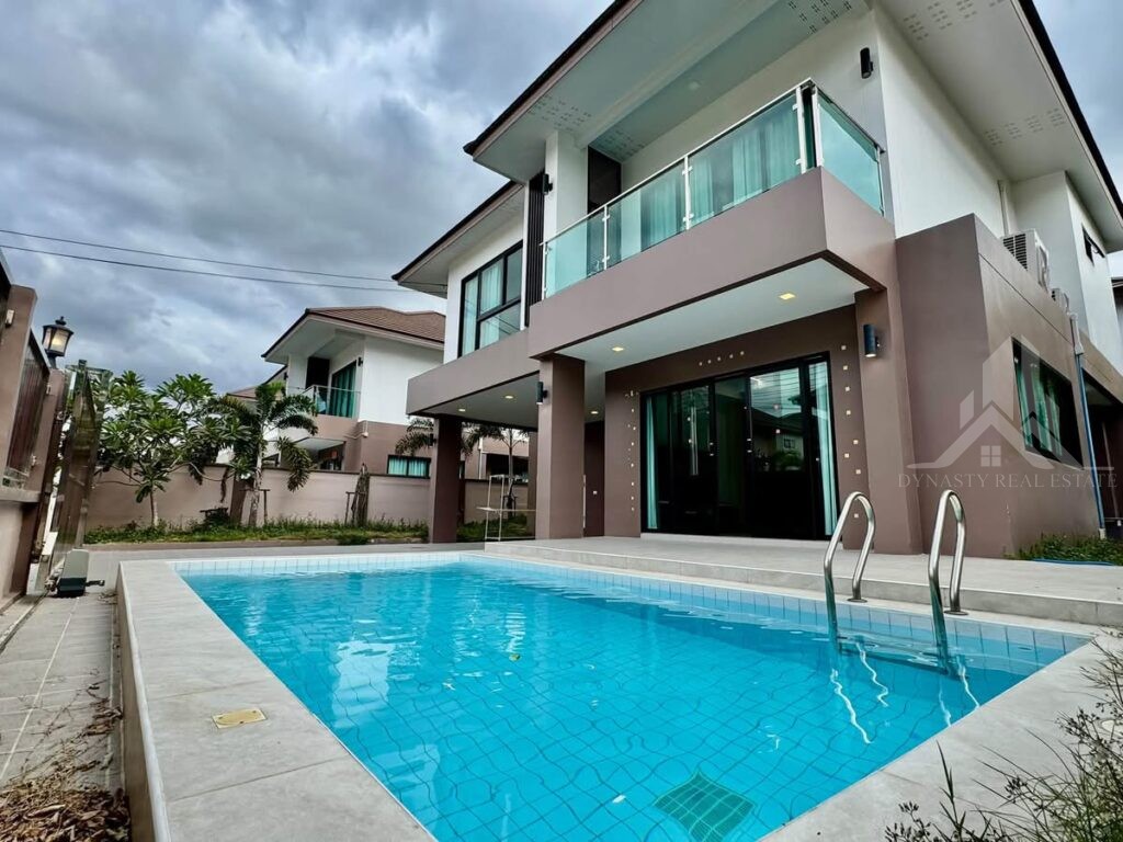 The Lake Huay Yai | 4-Bed Pool Villa For Rent For Sale In Pattaya Huay yai pool villa for rent