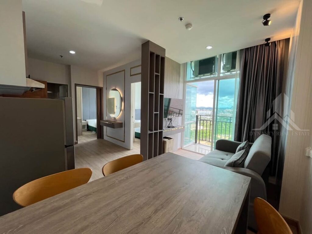 The twin towers 2-bed condo for rent