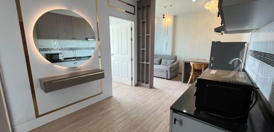 The Twin Towers 2-Bed Condo for Rent in Jomtien with Sea View