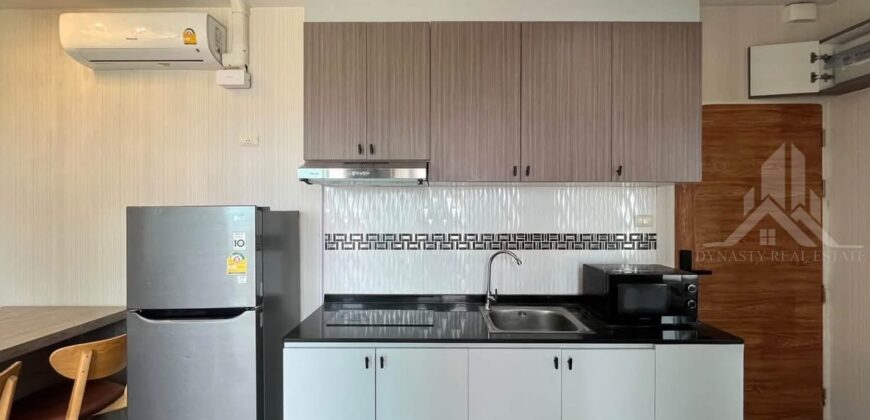 The Twin Towers 2-Bed Condo for Rent in Jomtien with Sea View