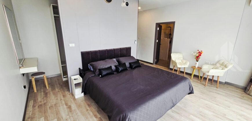 4-Bed Pool Villa for Sale in Huay Yai