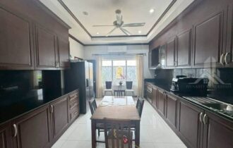 7-Bed Pool Villa for Rent in Thung Klom, Pattaya – 900 sqm