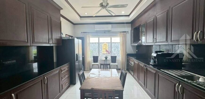 7-Bed Pool Villa for Rent in Thung Klom, Pattaya – 900 sqm