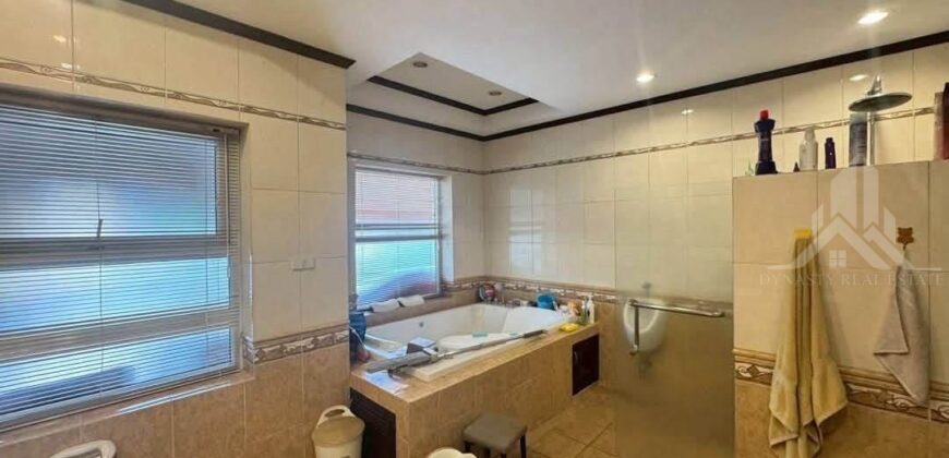 7-Bed Pool Villa for Rent in Thung Klom, Pattaya – 900 sqm