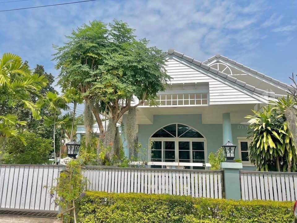 Baan dusit pattaya village 3-bed house for rent – 320 sqm