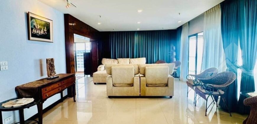 Baan Haad U Thong Pratumnak 3-Bed Beachfront Condo for Sale