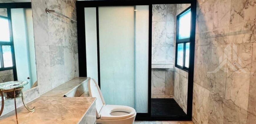 Baan Haad U Thong Pratumnak 3-Bed Beachfront Condo for Sale