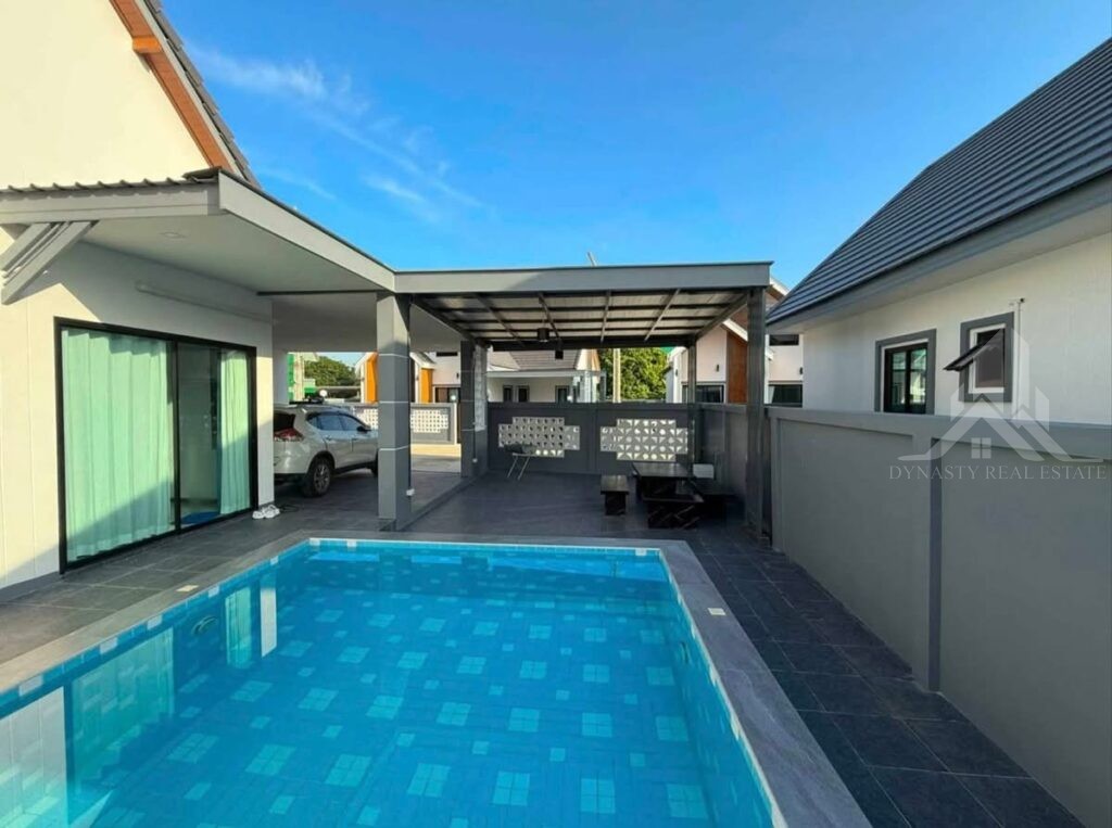 3-bed pool villa for rent in pattaya