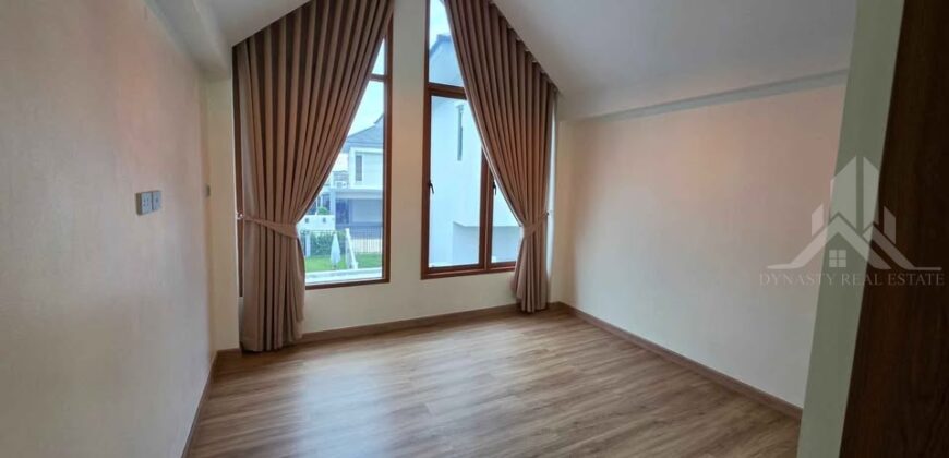Bang Lamung Renovated 2-Bed Detached House for Sale