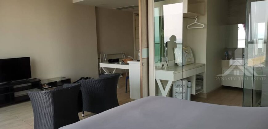 Cetus Beachfront Jomtien 1-Bed Condo for Sale, 14th Floor