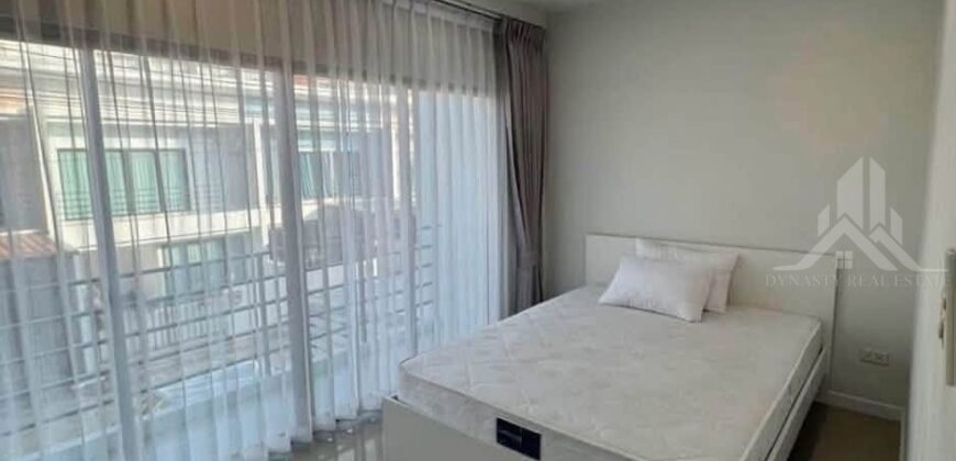City Garden Tropicana 1-Bed Pool Access Condo for Sale