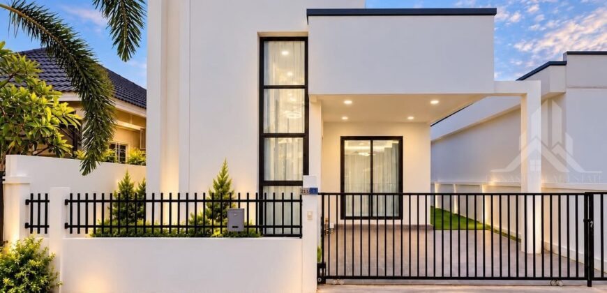 Detached Soi Siam Country Club Only 3-Bed House for Rent