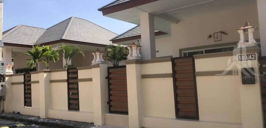 Dusit Garden 6 3-Bed Private Pool House for Rent, Pattaya