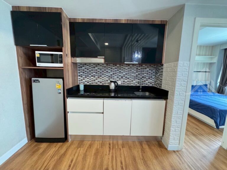 Dusit Grand Park 1 1-bedroom pool view condo for sale in Jomtien - photo 1