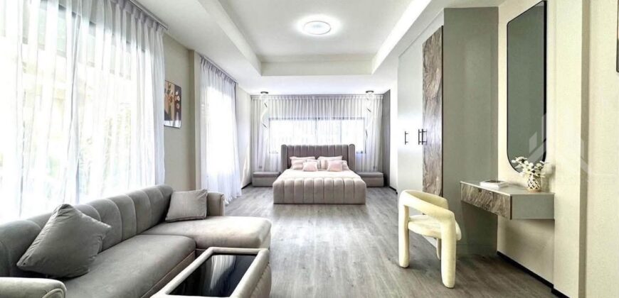 Emerald Pool Villa Pattaya 5-Bed Pool Villa for Sale