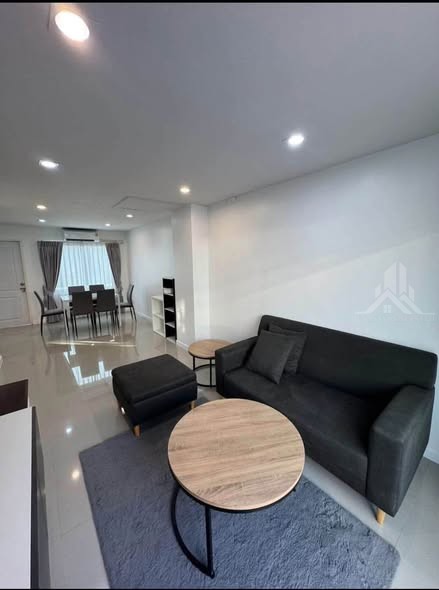Fnm White House 3-Bed House For Rent In Naklua, Pet-Friendly For Sale In Pattaya Fnm white house 3-bed house for rent naklua pattaya