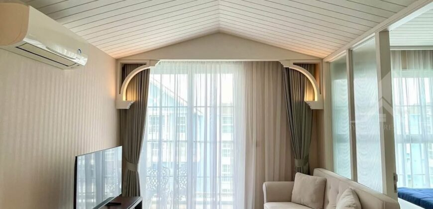 Grand Florida Beachfront 1-Bed Condo for Rent in Na Jomtien