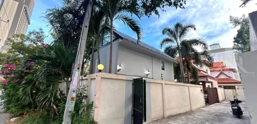 1-Bed House for Rent in Pratumnak – Fully Furnished