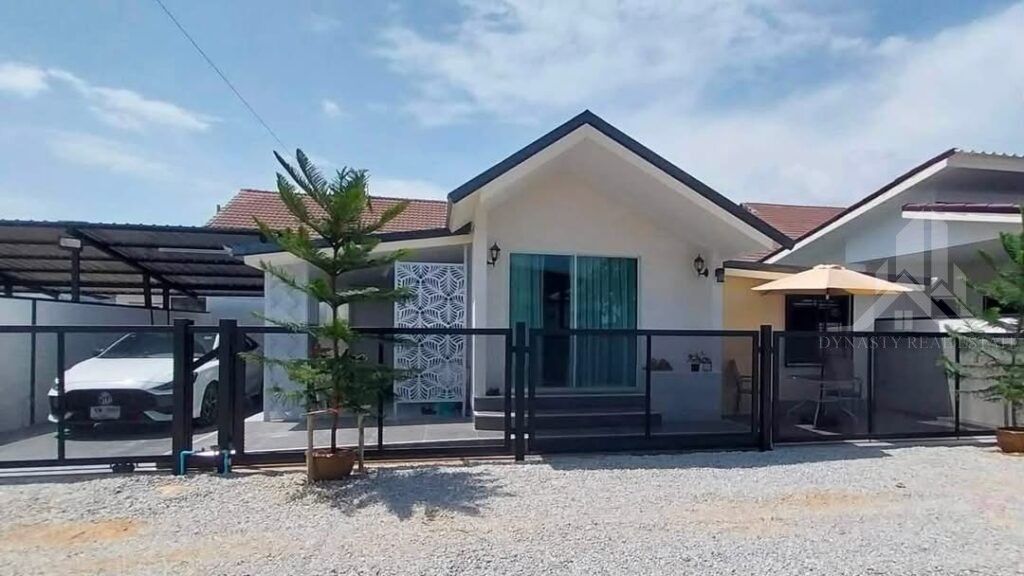 2-bed house for rent in east pattaya