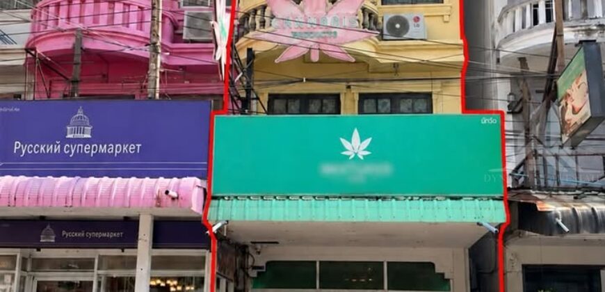Jomtien 4-Storey Shophouse for Sale near the Beach