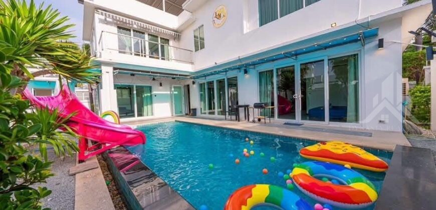 5-Bed Pool Villa for Rent in Jomtien