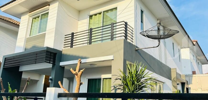 Lake Valley Bowin 3-Bed House for Rent – Fully Furnished
