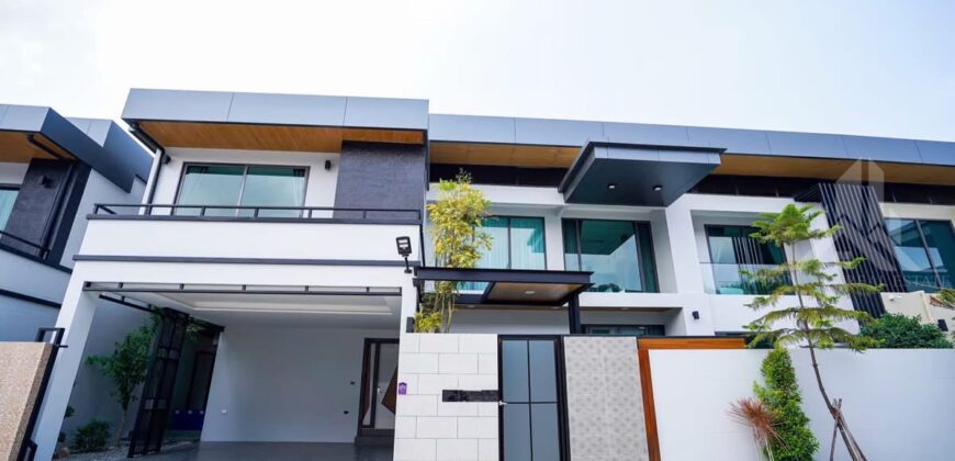 M Mountain Village 6-Bed House for Sale or Rent – Thung Klom-Tan Man, Pattaya