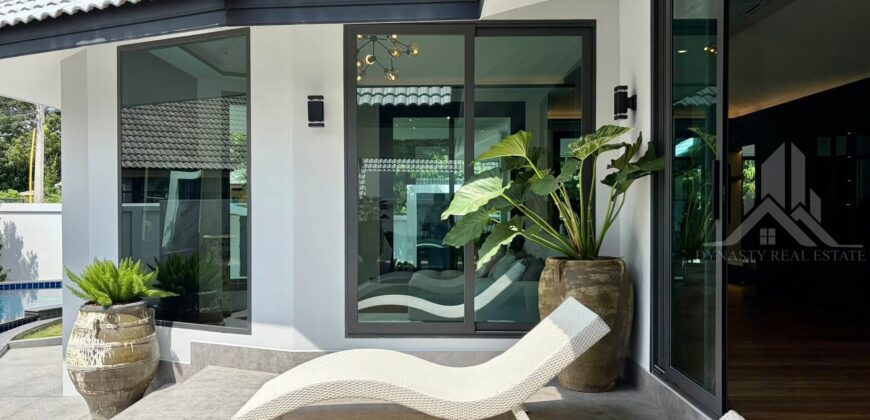 Modern 3-Bed Pool Villa for Rent near Tara Pattana School