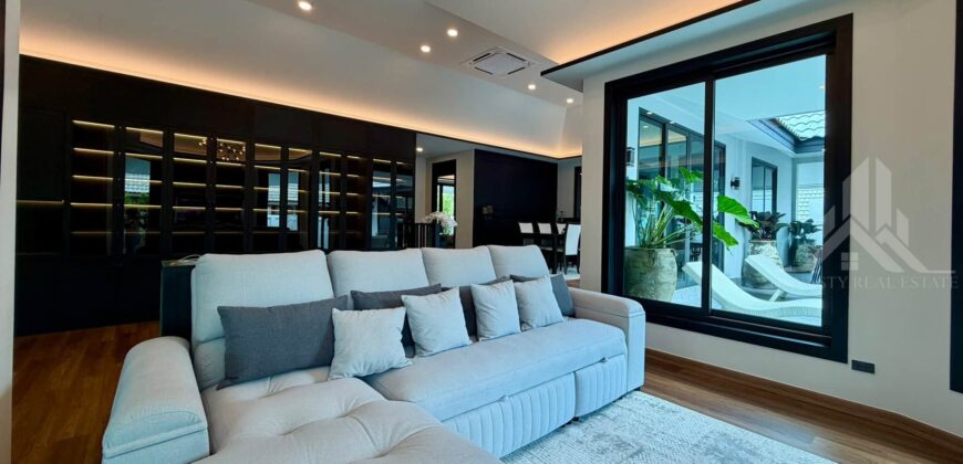 Modern 3-Bed Pool Villa for Rent near Tara Pattana School