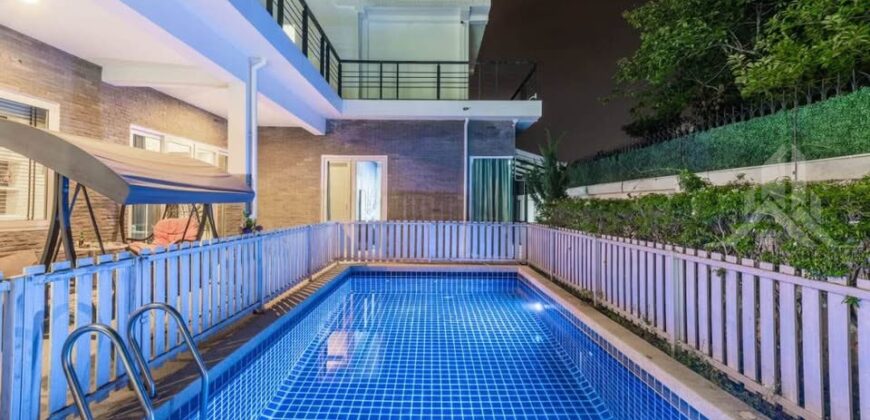 Na Jomtien 5-Bed Private Pool Villa for Sale near Nong Nooch